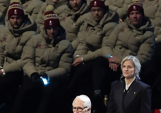 연설하는 조반니 말라고 조직위원장