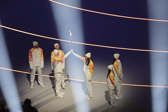 밀라노·코르티나 동계올림픽 '성화 봉송'