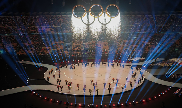 400㎞ 간격 극복한 따로 또 같이…이탈리아 멋 담은 공동 개회식 [올림픽]