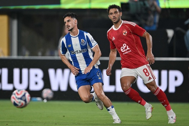 손흥민의 LA FC, 캐나다 국가대표 MF 유스타키오 영입