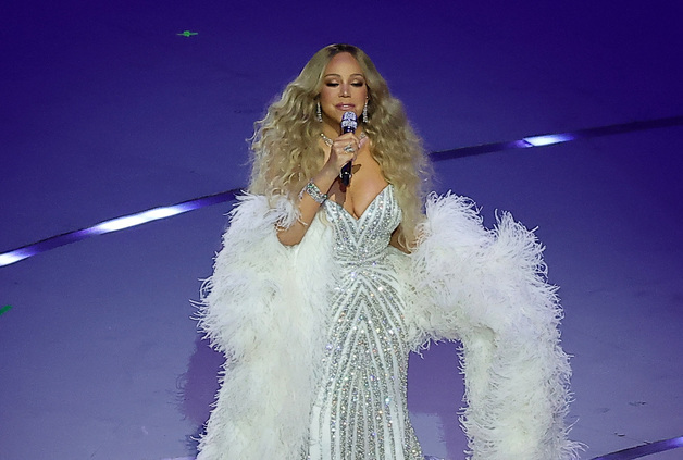 밀라노·코르티나 동계올림픽 개막식 공연하는 머라이어 캐리