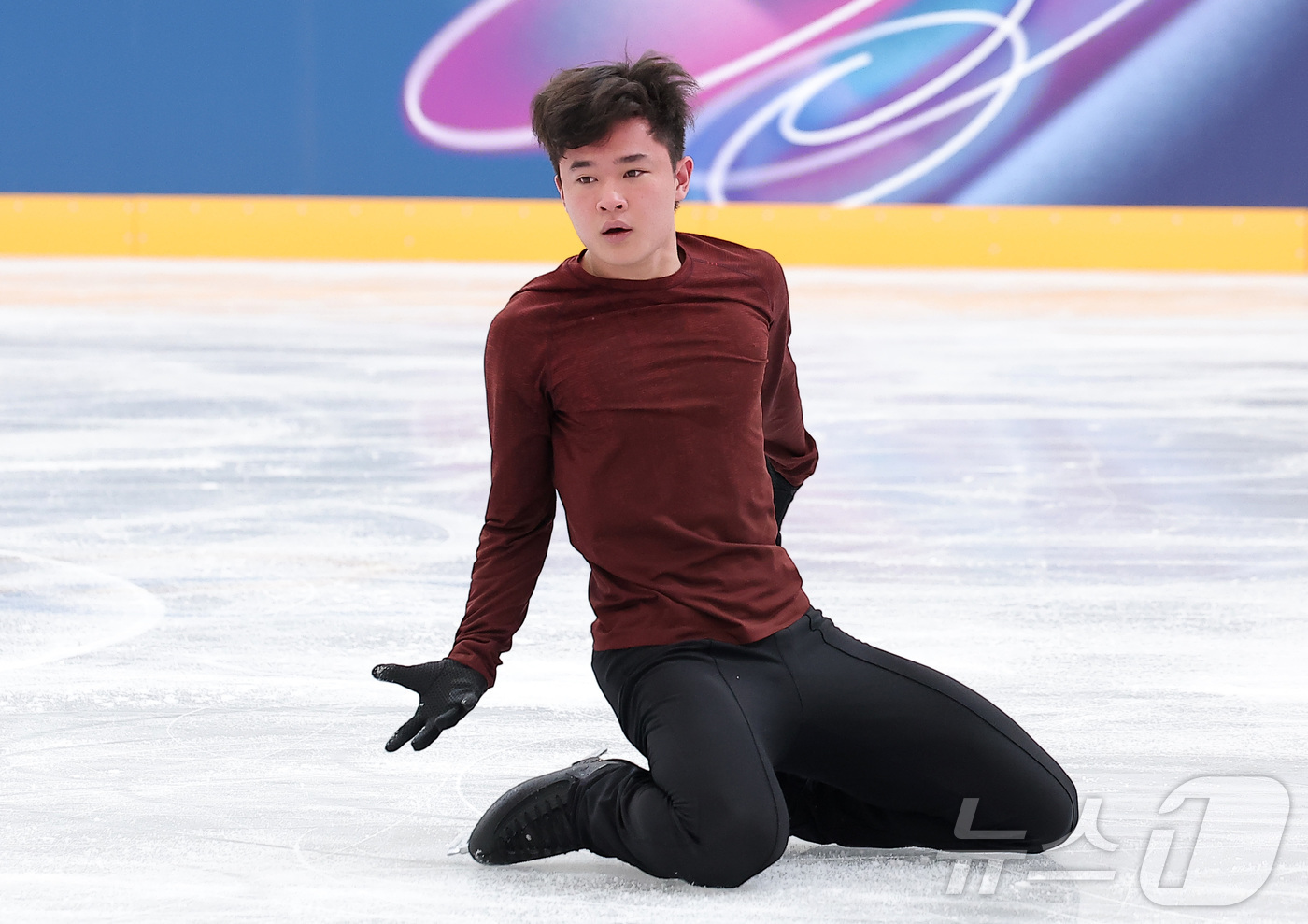 (밀라노=뉴스1) 김성진 기자 = 피겨 김현겸이 7일(현지시간) 이탈리아 밀라노 아이스 스케이팅 아레나 연습 링크에서 훈련을 하고 있다. 2026.2.7/뉴스1