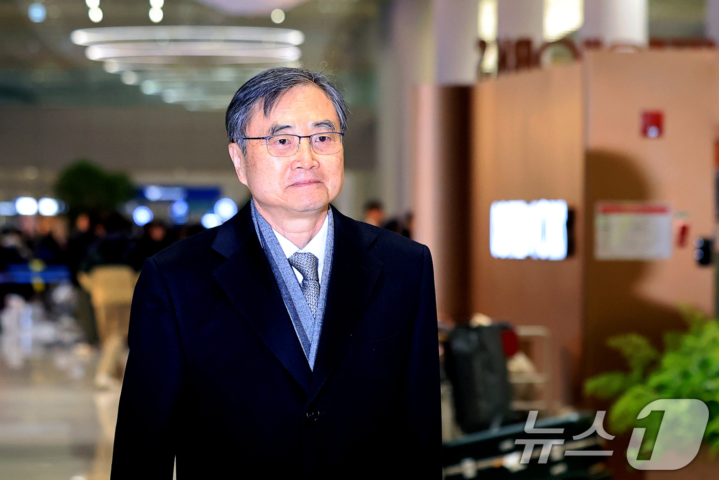 (인천공항=뉴스1) 이호윤 기자 = 조현 외교부 장관이 7일 인천공항 제2터미널을 통해 입국하고 있다. 2026.2.7/뉴스1