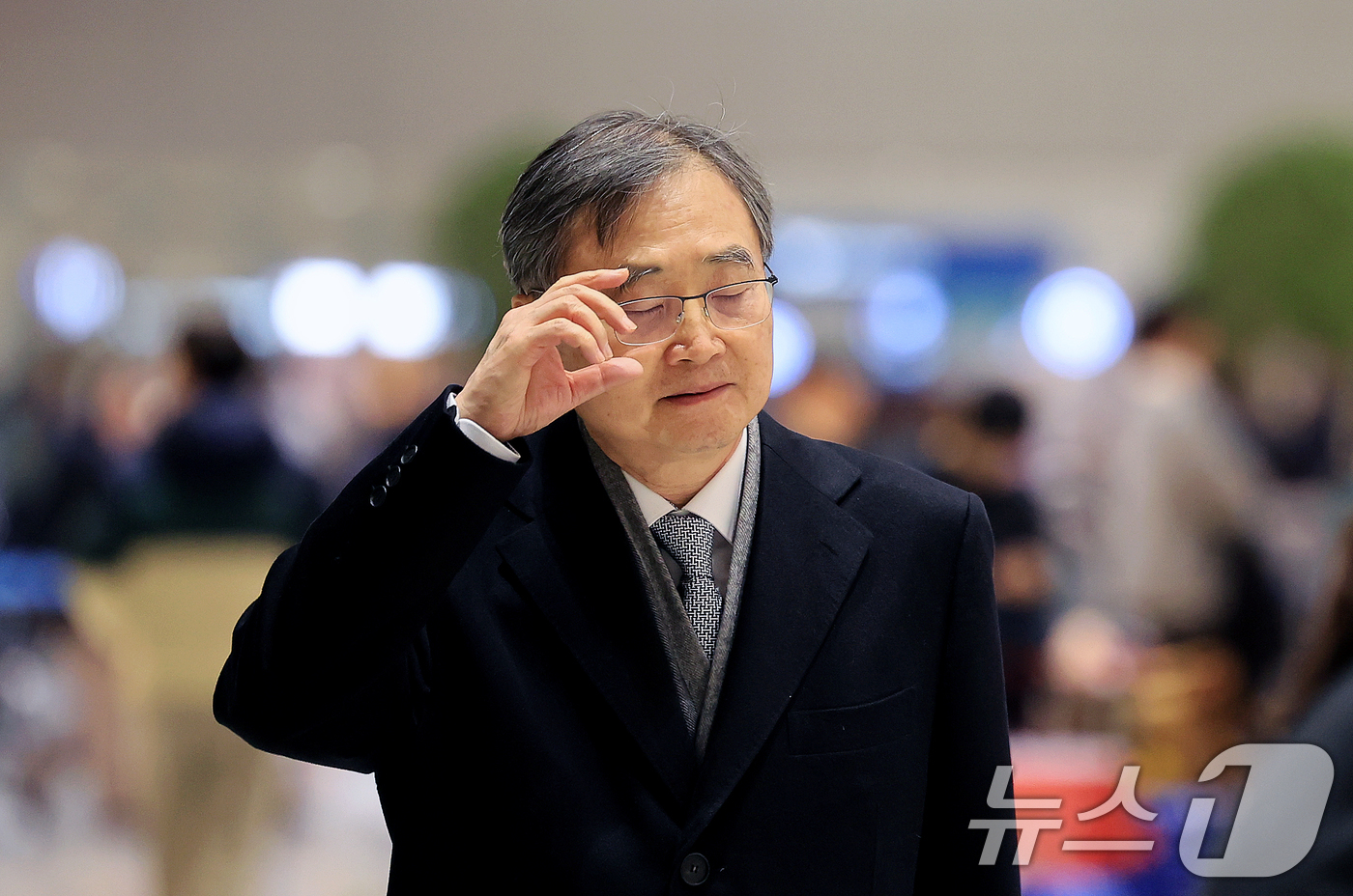 (인천공항=뉴스1) 이호윤 기자 = 조현 외교부 장관이 7일 인천공항 제2터미널을 통해 입국하고 있다. 2026.2.7/뉴스1