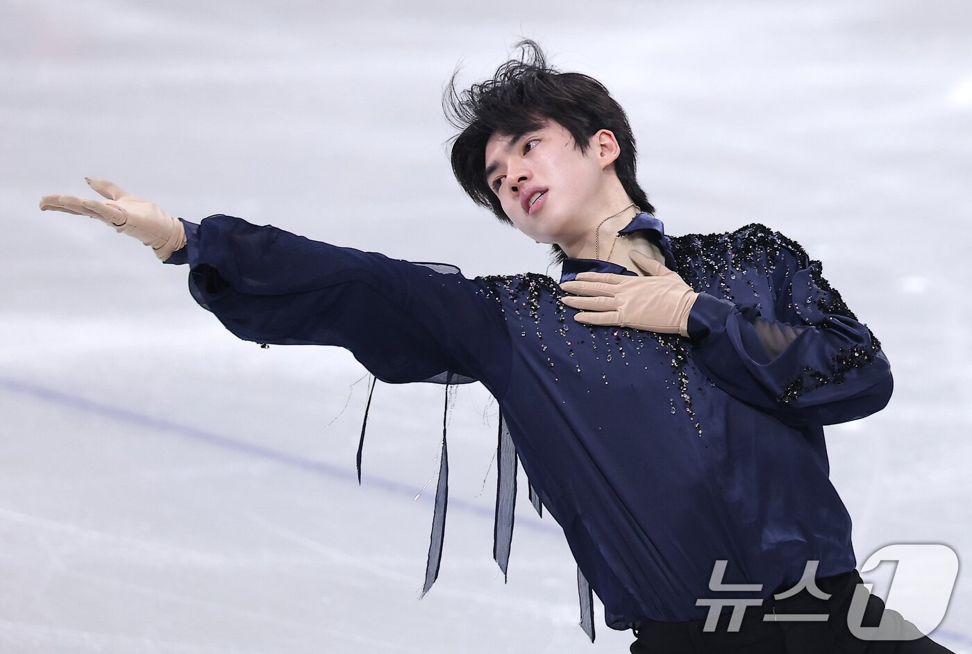본문 이미지 - 피겨 차준환이 7일(현지시간) 이탈리아 밀라노 아이스 스케이팅 아레나에서 열린 2026 밀라노·코르티나담페초 동계올림픽 피겨 스케이팅 팀 이벤트(단체전) 남자 싱글 쇼트 프로그램에서 연기를 펼치고 있다. 2026.2.8 ⓒ 뉴스1 김성진 기자