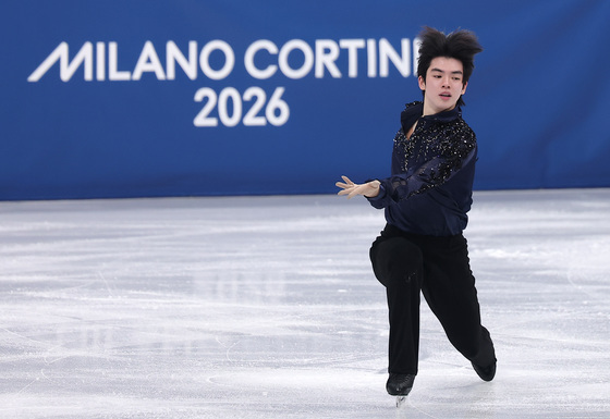 연기 펼치는 차준환