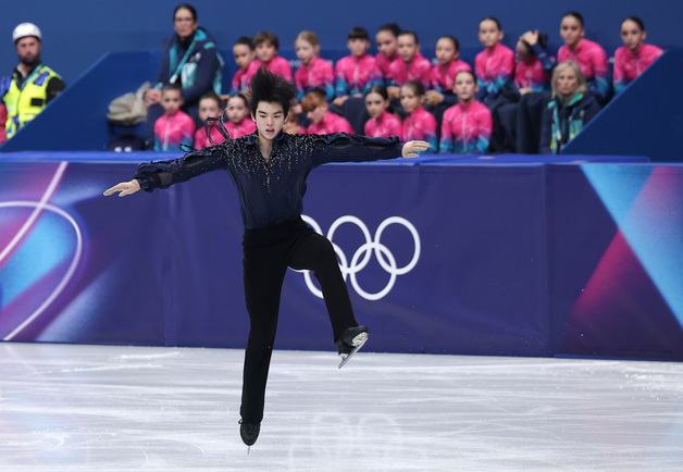 점프 실수하는 차준환