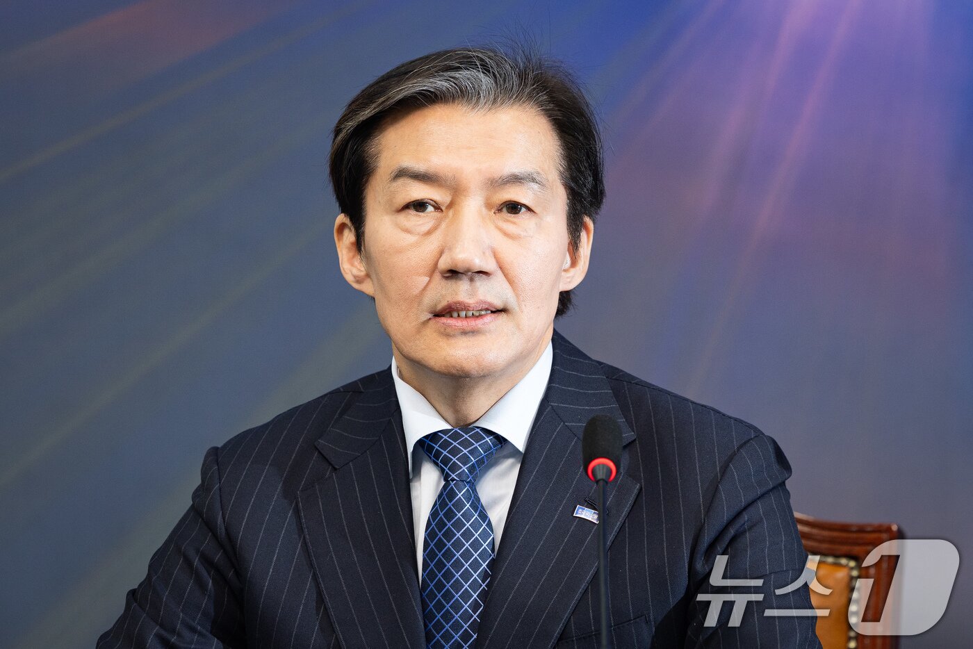 본문 이미지 - 조국 조국혁신당 대표가 지난 8일 서울 여의도 국회에서 열린 더불어민주당과의 합당 관련 기자회견에서 취재진 질문에 답하고 있다. 2026.2.8 ⓒ 뉴스1 유승관 기자