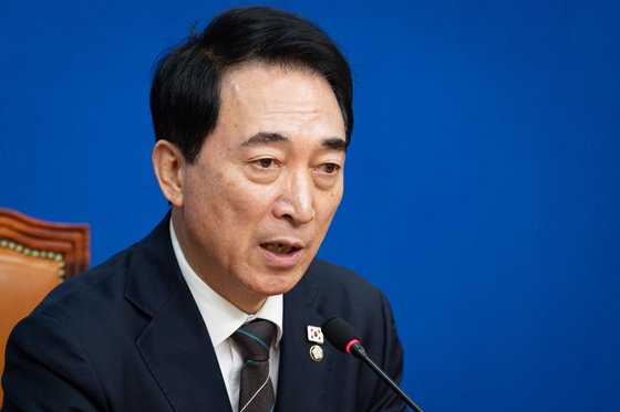 민주 "10일 의총 후 조속히 혁신당과 합당 입장 발표"