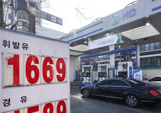 9주 연속 하락한 주유소 기름값