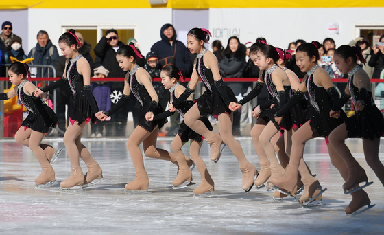 서울광장 스케이트장 피날레 공연