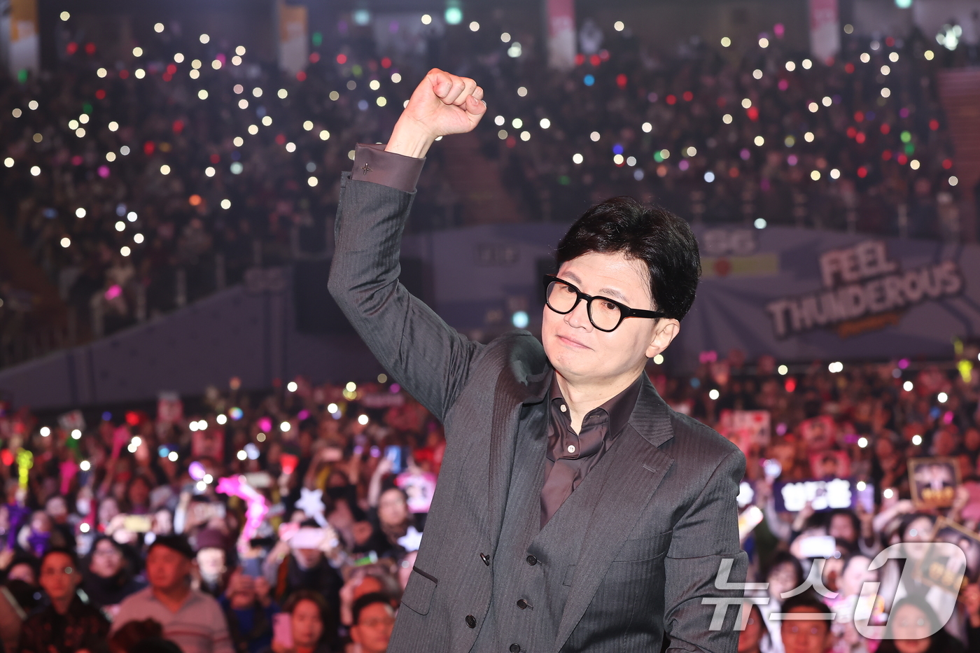 (서울=뉴스1) 김도우 기자 = 한동훈 전 국민의힘 대표가 8일 서울 송파구 잠실실내체육관에서 열린 자신의 토크콘서트에 참석하고 있다. 2026.2.8/뉴스1