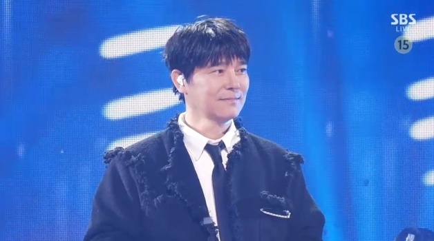 임창정, '인기가요'서 '미친놈' 무대 최초 공개…3년 만의 음방 출격