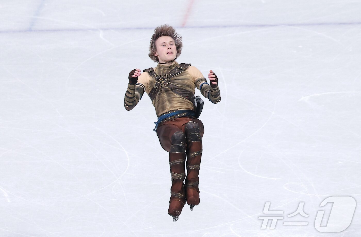본문 이미지 - 미국 피겨선수 일리야 말리닌이 7일(현지시간) 이탈리아 밀라노 아이스 스케이팅 아레나에서 열린 2026 밀라노·코르티나담페초 동계올림픽 피겨 스케이팅 팀 이벤트(단체전) 남자 싱글 쇼트 프로그램에서 연기를 펼치고 있다. 2026.2.8 ⓒ 뉴스1 김성진 기자