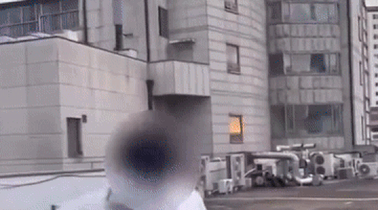 본문 이미지 - 용인 학교 폭력 피해 영상이 공분을 사고 있다. (사건이 발생한 정확한 시점은 알려지지 않고 있다.)