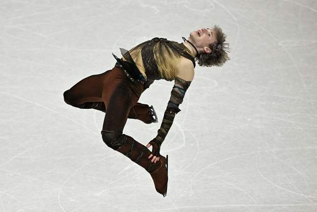 [뉴스1 PICK]올림픽 빙판 '금단의 기술' 백플립…50년 만에 말리닌이 했다