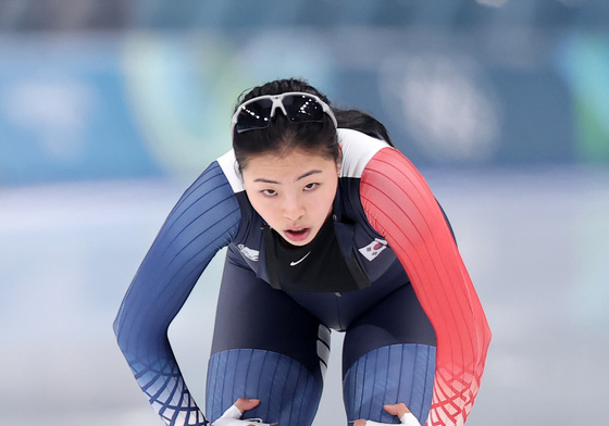 숨 고르는 이나현