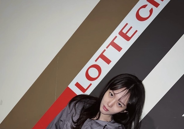 정지소, 점프수트 입고 힙한 매력 발산…인형 미모 눈길 [N샷]