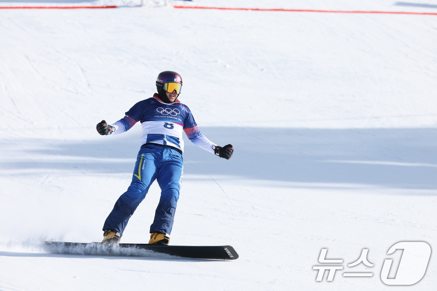 (리비뇨=뉴스1) 김진환 기자 = 스노보드 김상겸이 8일(현지시간) 이탈리아 리비뇨의 스노파크에서 열린 2026 밀라노·코르티나담페초 동계올림픽 스노보드 남자 평행 대회전 준결승에 …