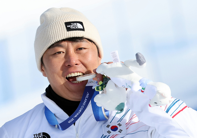 3전 4기 끝에 올림픽 메달 품은 김상겸