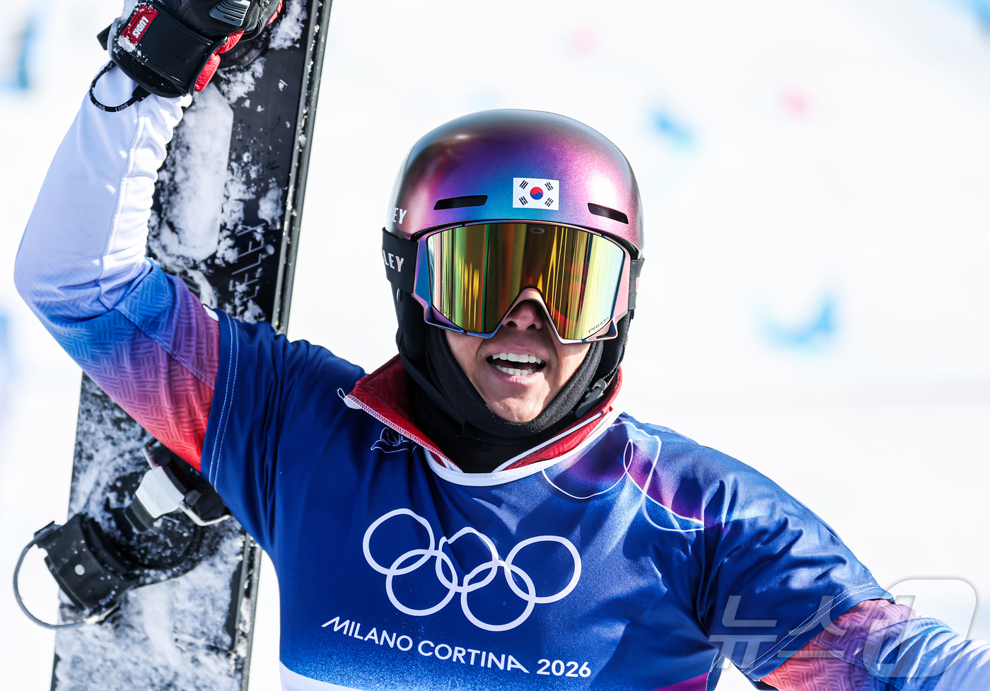 (리비뇨=뉴스1) 김진환 기자 = 스노보드 김상겸이 8일(현지시간) 이탈리아 리비뇨의 스노파크에서 열린 2026 밀라노·코르티나담페초 동계올림픽 스노보드 남자 평행 대회전 8강전에 …