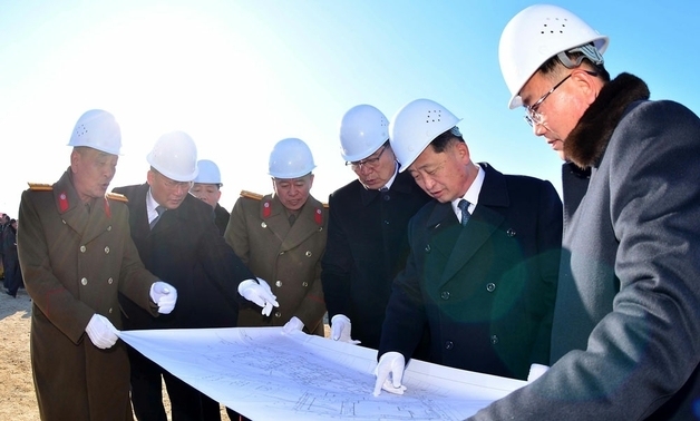 살아 있는 김덕훈·리병철…'고위급 세대교체' 가능성은 여전