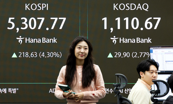 코스피, 3거래일 만에 5300선 탈환…코스닥 2.84%↑[개장시황]
