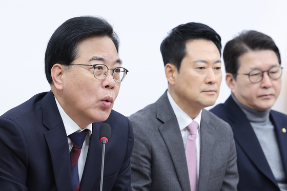 송언석 "李정부 한미관계·부동산 정책 강하게 질타하라"