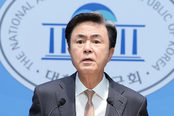 김태흠, 통합 관련 기자회견