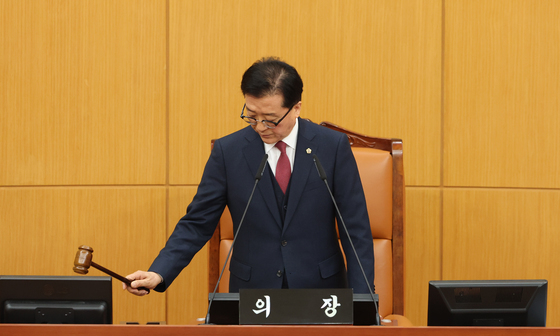 안건 상정하는 조원휘 대전시의장