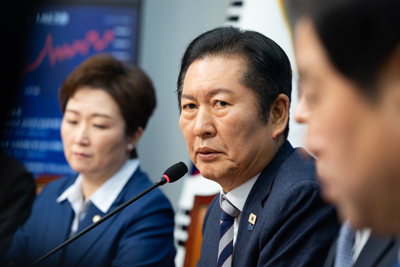 정청래 "대통령께 누 끼쳐 대단히 죄송"…특검 추천 직접 사과