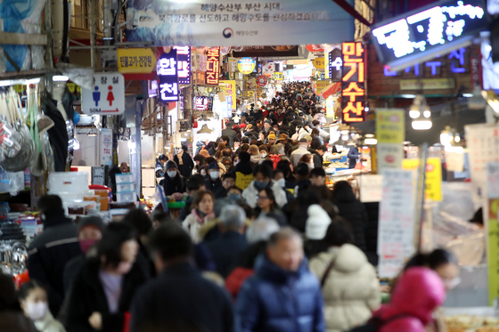 부산 10월 소비자심리지수 '108.8'…"향후 경기전망 비관적"