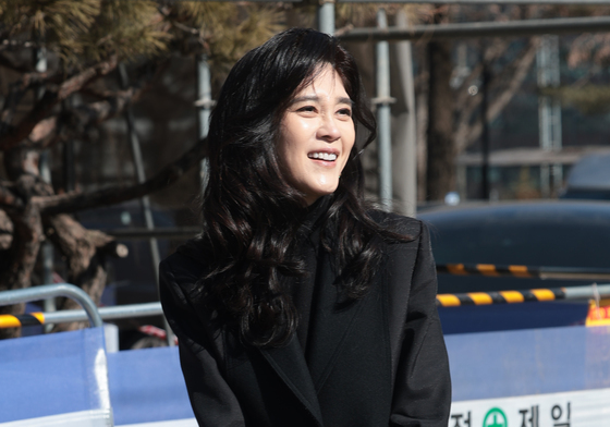 아들 졸업식 온 이부진, 단아한 올블랙 패션