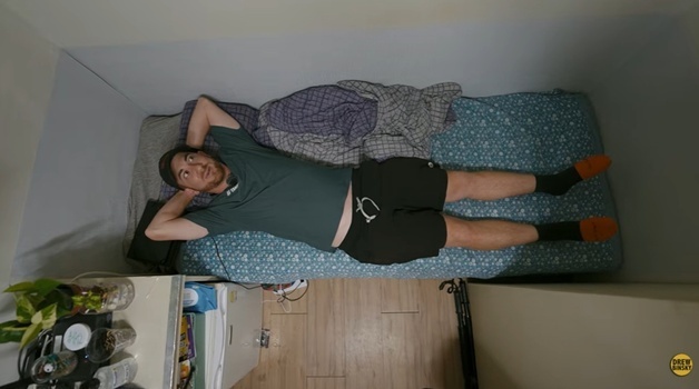 "감옥 같지만 아주 편하다"…한국 고시원 체험, 고백한 655만 美 유튜버