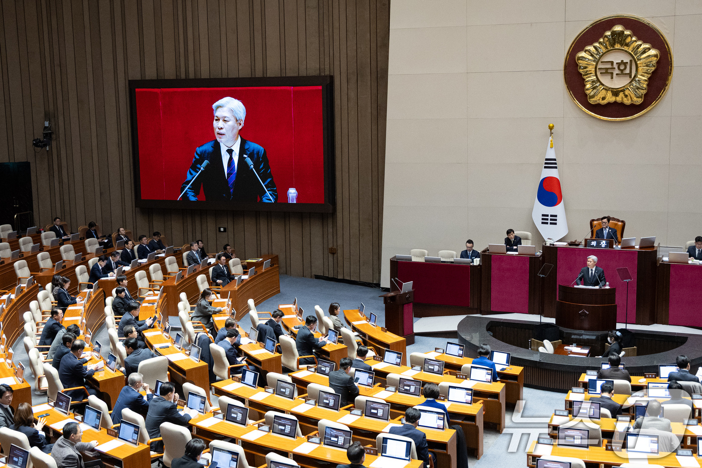 (서울=뉴스1) 유승관 기자 = 서왕진 조국혁신당 원내대표가 9일 서울 여의도 국회에서 열린 제432회 국회(임시회) 제4차 본회의에서 비교섭단체 대표연설을 하고 있다. 2026. …
