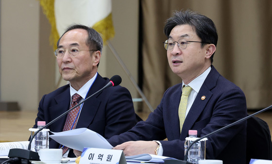 이억원 금융위원장 "자금 흐름, 첨단·벤처·지방·자본시장으로"