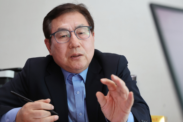 한만중 "단일화 가능성 닫아두진 않았다…끝까지 정책으로 승부"