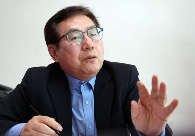 한만중 "태블릿 보급은 AI 교육 아냐…인간 중심으로 재설계"