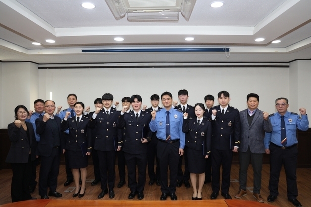 완도해경서에 신임 경찰관 12명 전입…현장부서 배치