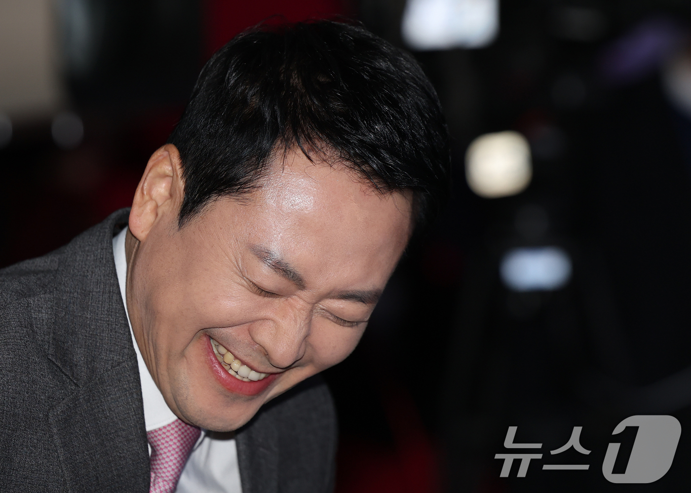 (서울=뉴스1) 오대일 기자 = 장동혁 국민의힘 대표가 9일 오후 서울 강서구 ASSA 아트홀에서 열린 '내일을 여는 시선, 일상에 스며드는 변화' 국민의힘 여성 정책 공모전 시상 …