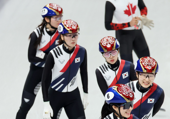 밝은 표정으로 훈련하는 쇼트트랙 대표팀