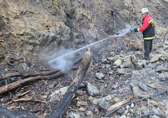 옥천 청산면 야산서 불…인명피해 없어