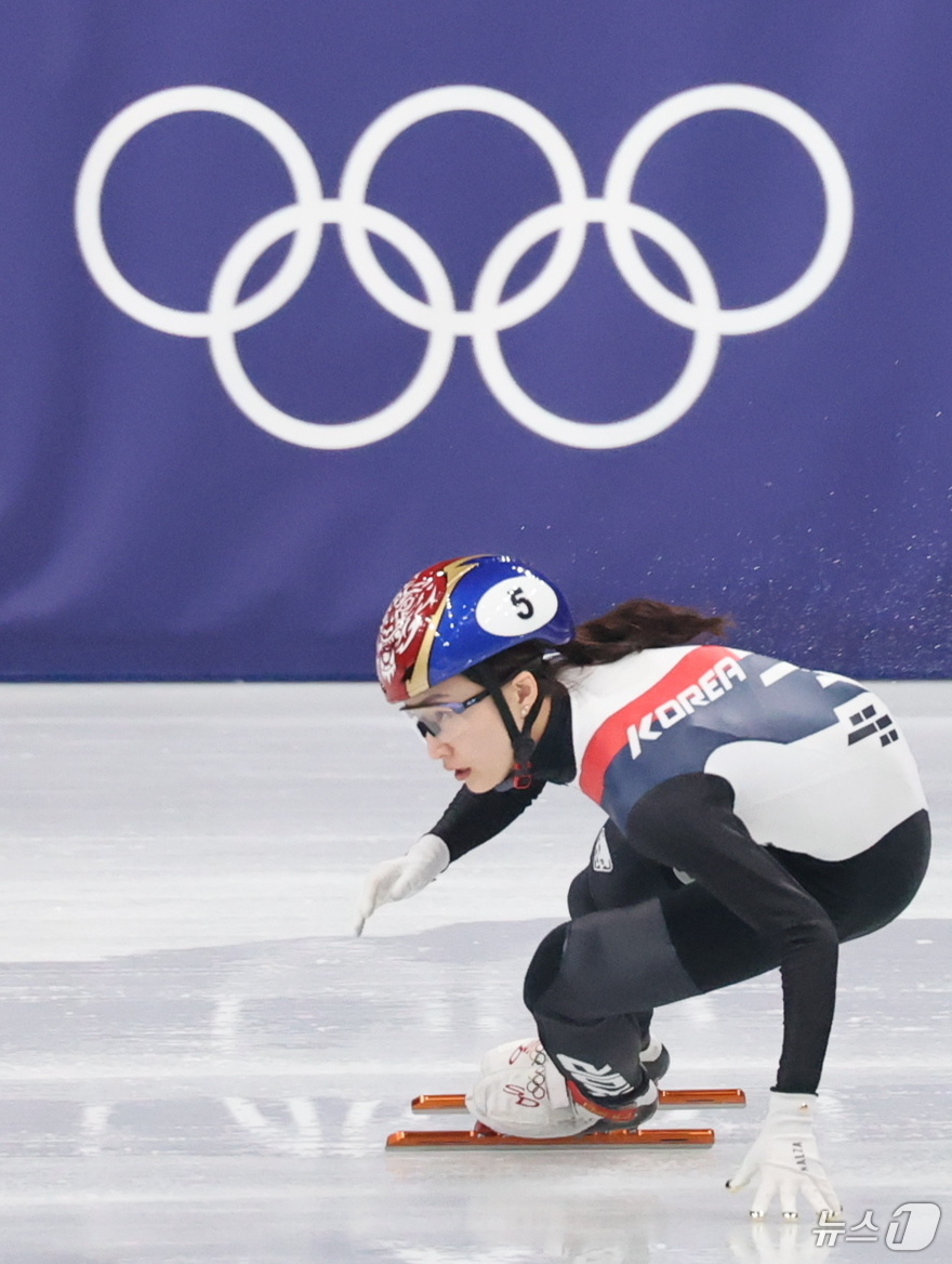 (밀라노=뉴스1) 김진환 기자 = 쇼트트랙 대표팀 최민정이 9일(현지시간) 이탈리아 밀라노 아이스 스케이팅 아레나에서 훈련을 하고 있다. 2026.2.9/뉴스1