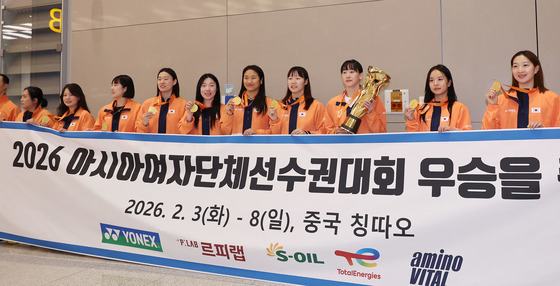 "중국 완파 3-0"…한국 여자배드민턴, 아시아단체선수권 첫 정상