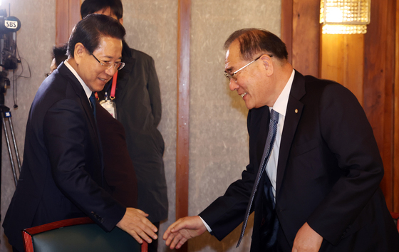 인사하는 김영록·이개호