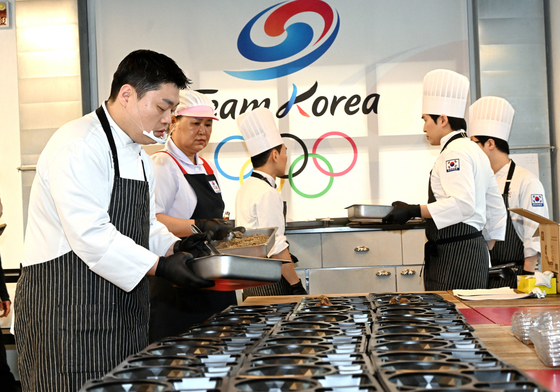 대한체육회, 밀라노서 국가대표 도시락 제작 현장 공개