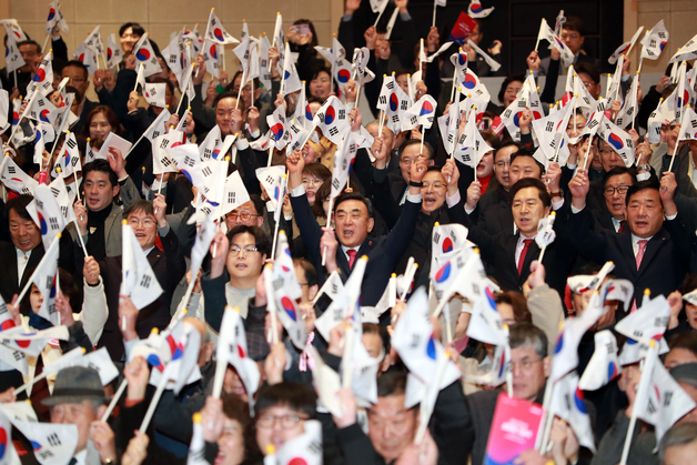 "107년 전 그날의 함성 이어받아" 울산서도 삼일절 기념식