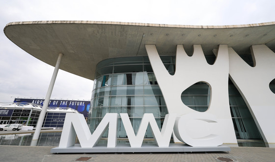 'IQ 시대' AI로 지능화될 통신의 미래…MWC 2026 개막