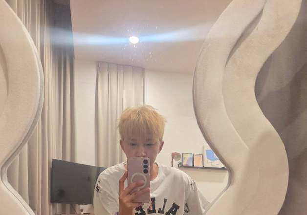 임영웅, 파격 탈색…금발 머리도 소화하는 훈훈 비주얼 [N샷]