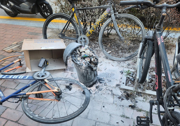 중학생들의 침착한 대응…소화기 하나로 화재 막았다